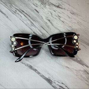 Bluenotes Sunglasses – Black – Thick Frame, UV 400 Protection